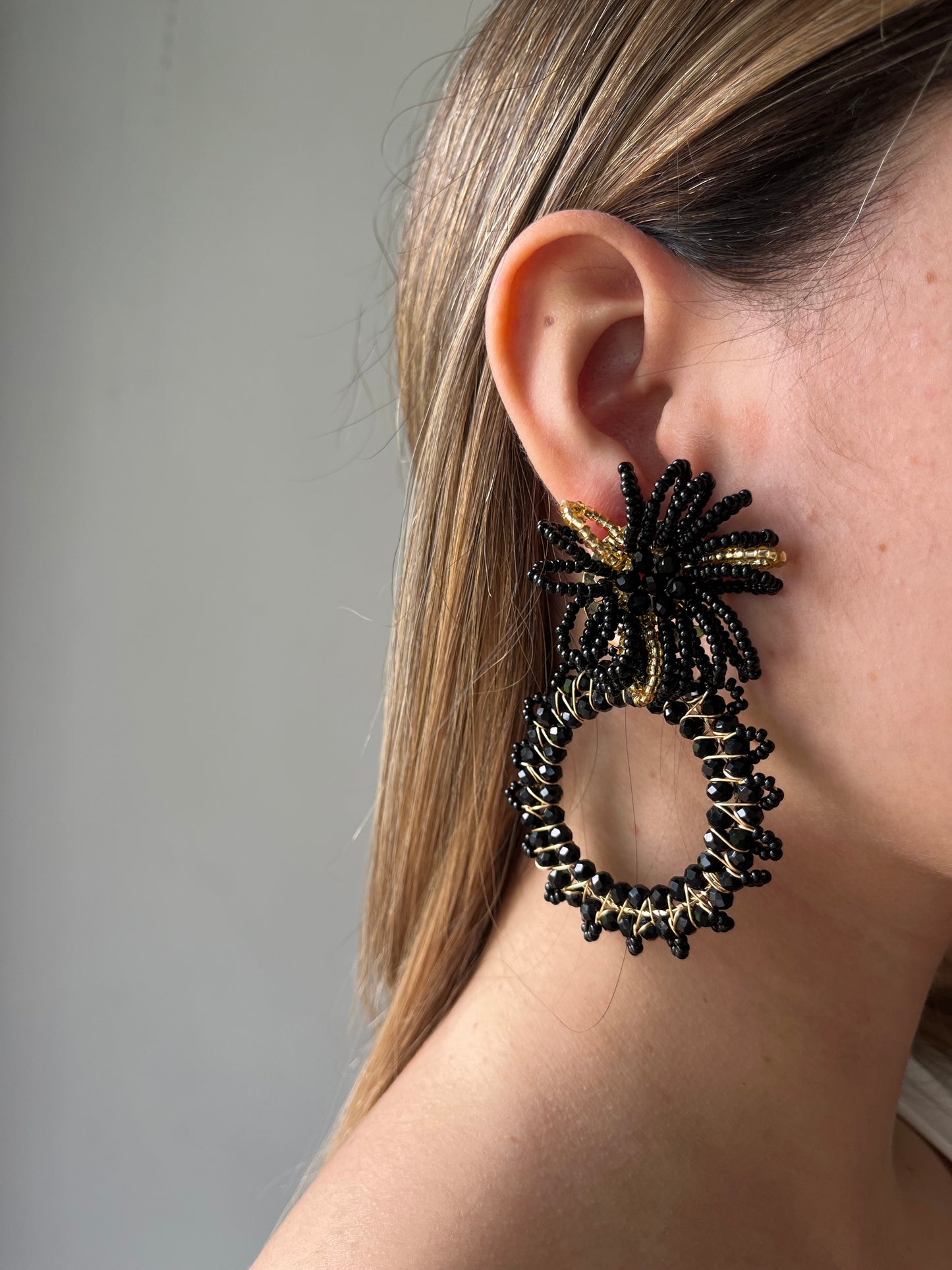 Aretes con Mostacilla