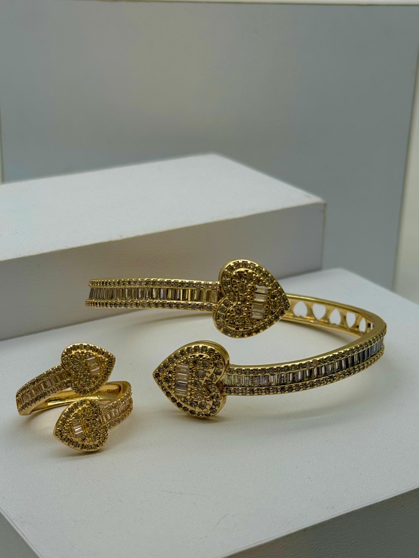 Set de Brazalete y Anillo