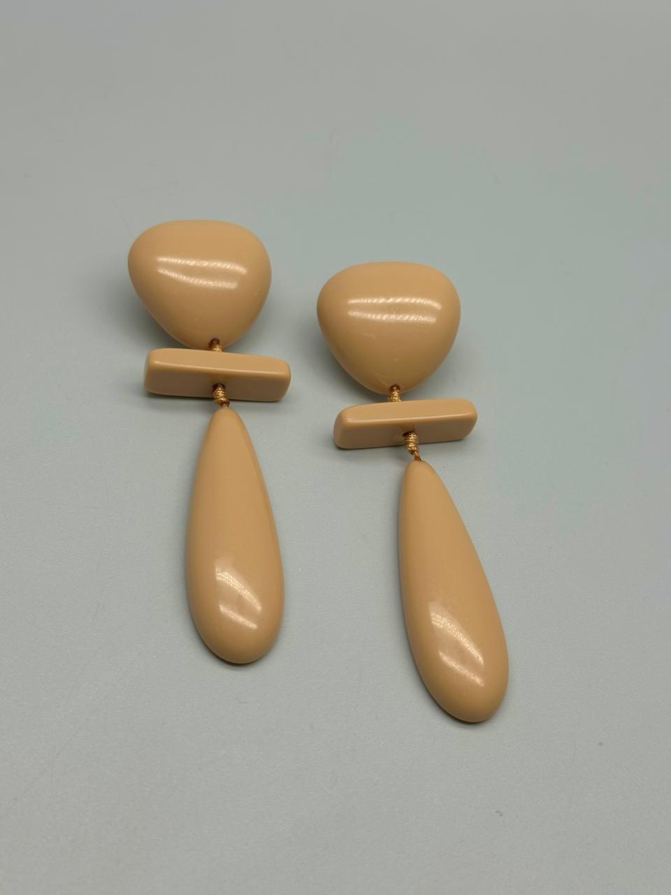 Aretes