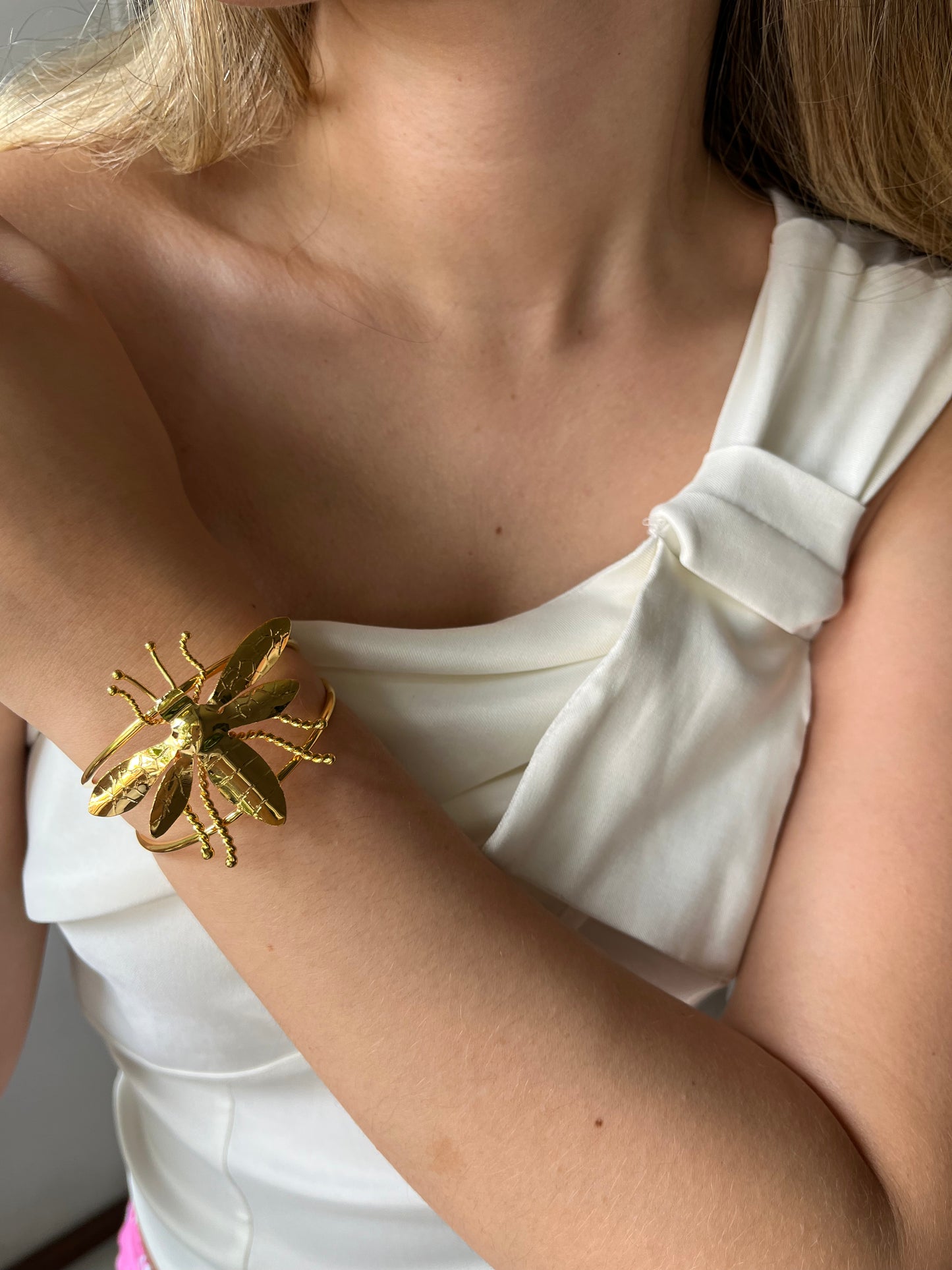 Brazalete en Bronce con baño de oro de 24KL