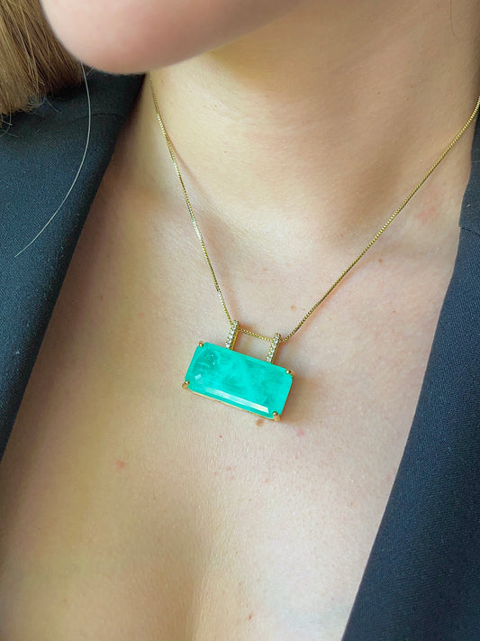 Cadena con dije Esmeralda Rectangular