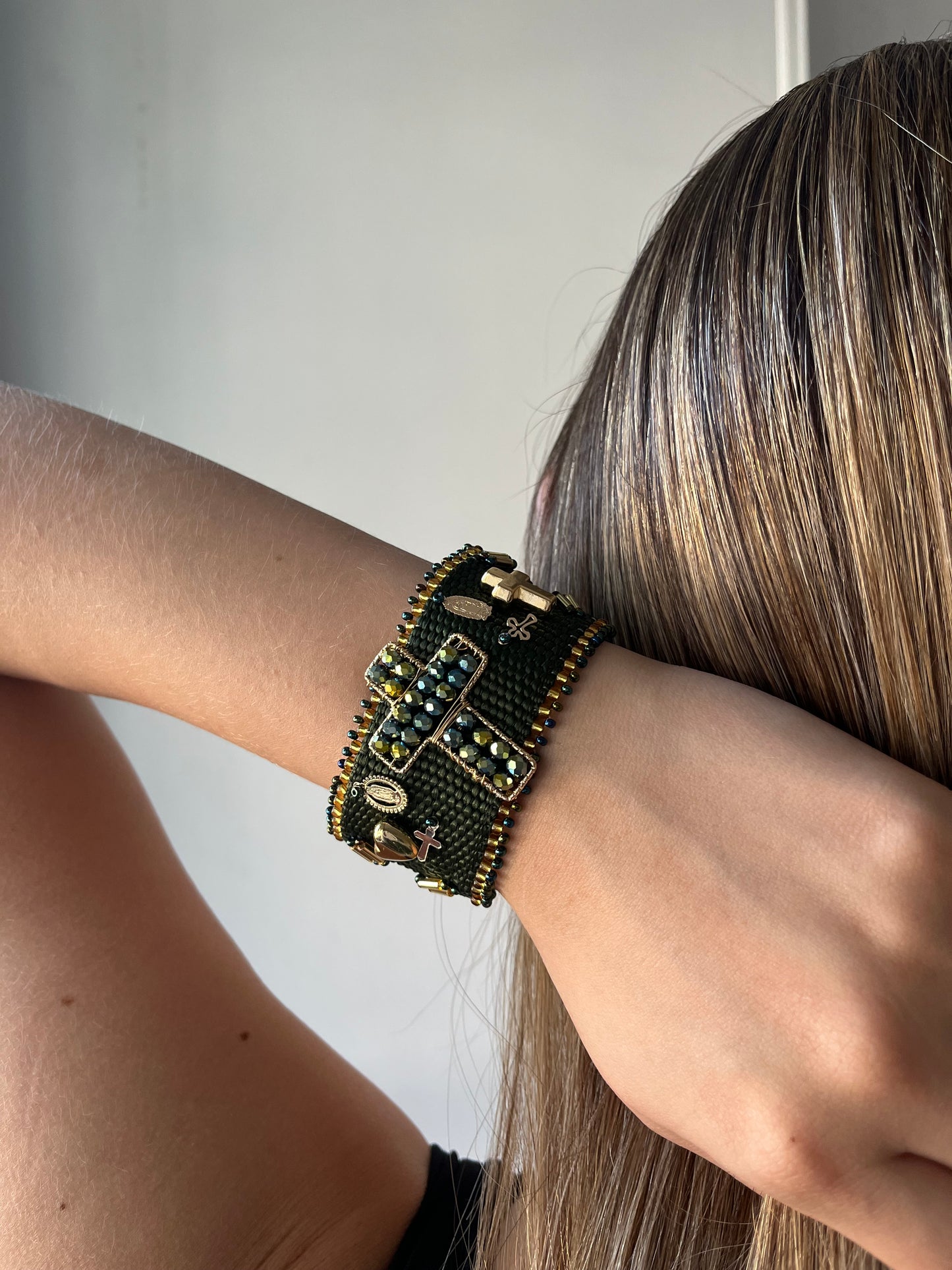 Pulseras de Cruz en crochet & cristal