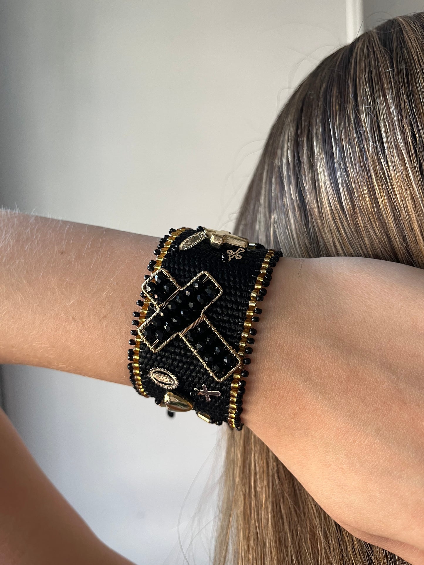 Pulseras de Cruz en crochet & cristal