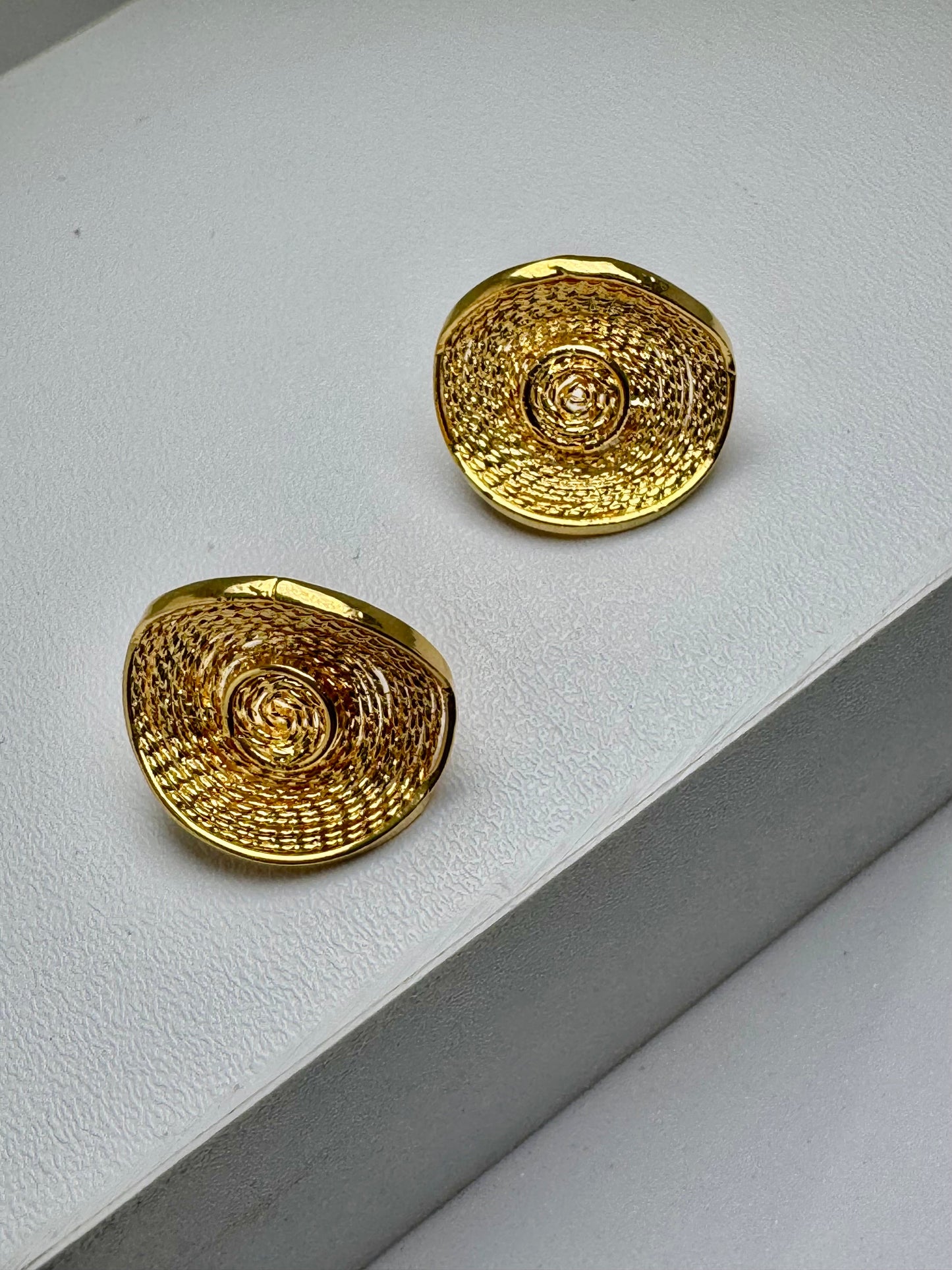 Topo Filigrana sombrero volteado