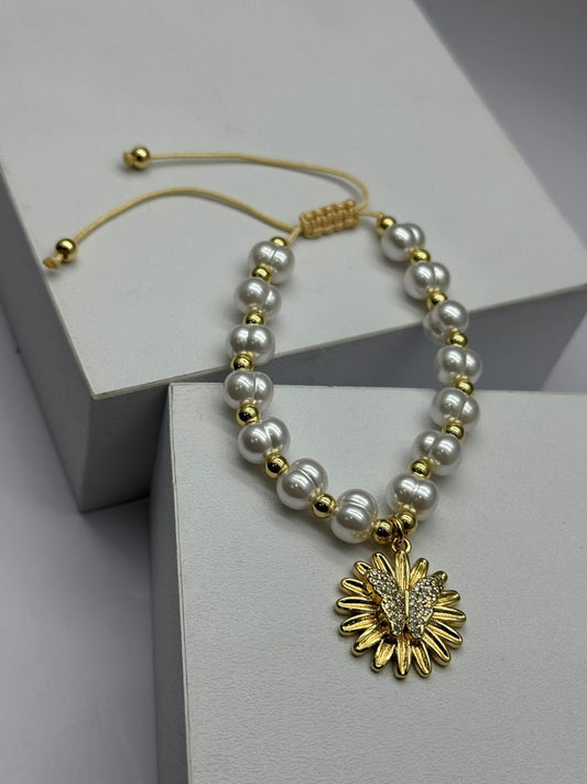 Pulsera con perla y dije de Mariposa