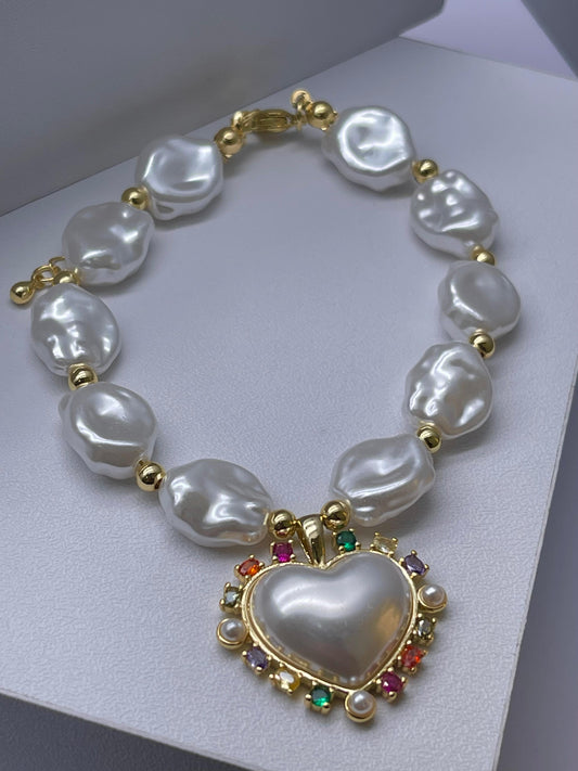 Pulsera perla con dije de Corazon