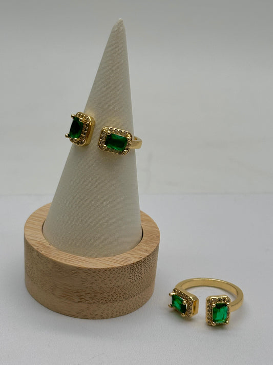 Anillo con Piedra Verde