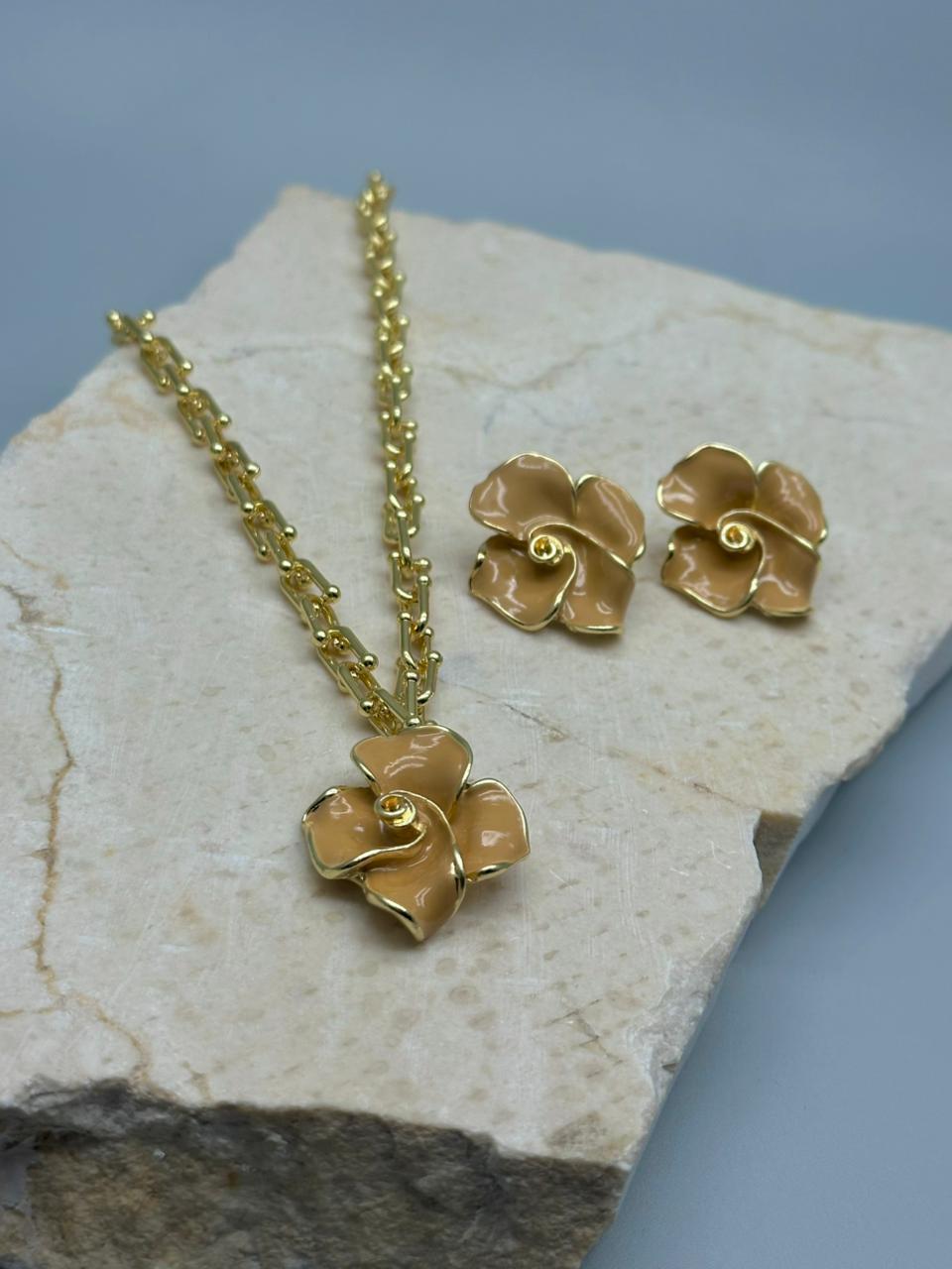 Set Flores Esmaltada