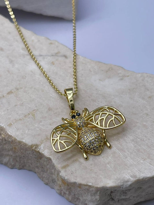 Cadena con dije de insecto