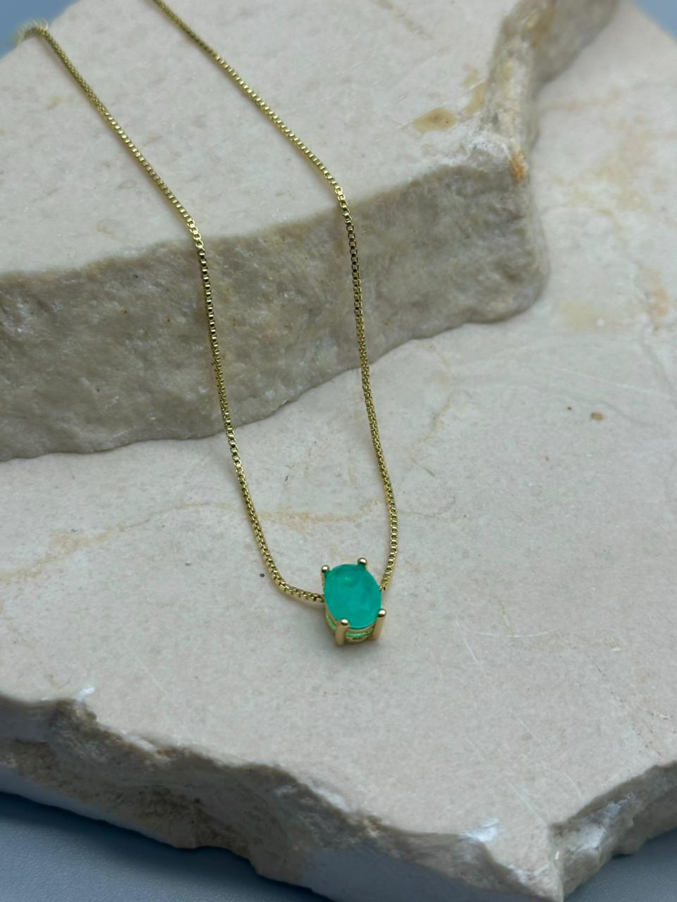Cadena con dije Esmeralda Ovalado Mini 8mm