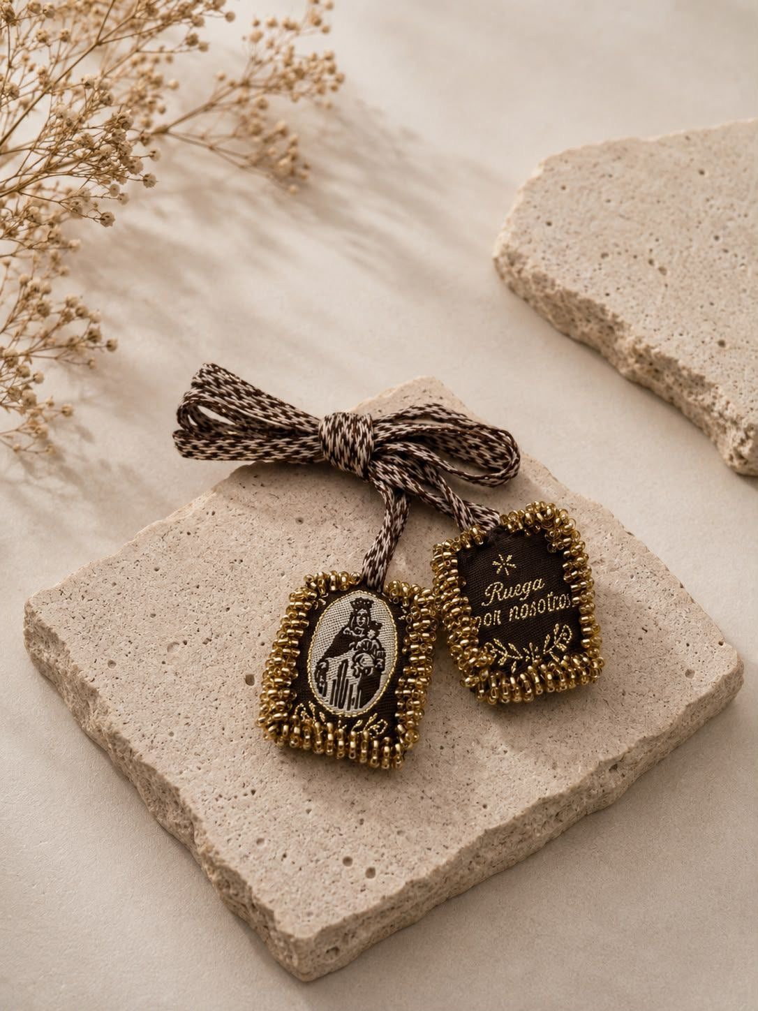 Pulsera Carmelita de la sagrada Familia y Virgen del Carmen